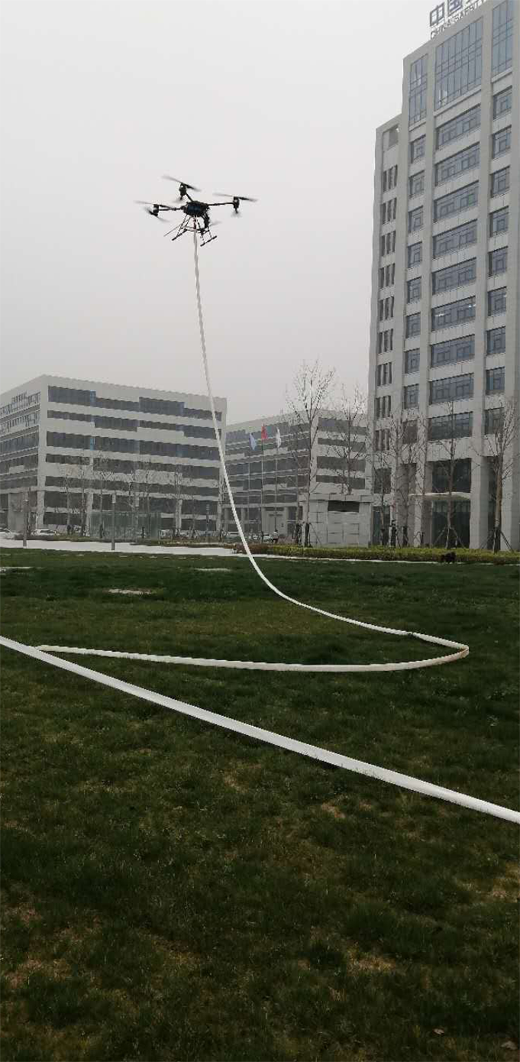 可以空中拖水帶100米的滅火無人機(jī)，助力高層建筑救援
