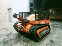 消防滅火機器人 （第3代，油動液壓，帶水帶框）