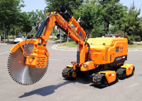 RXR-JM200GD消防破拆救援機(jī)器人 （4履帶、破拆機(jī)械臂、80國產(chǎn)消防水炮）